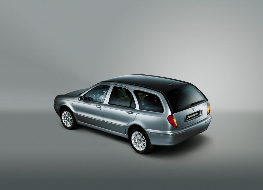  Lancia Lybra SW 1999 года  (фото 3 из 57)
